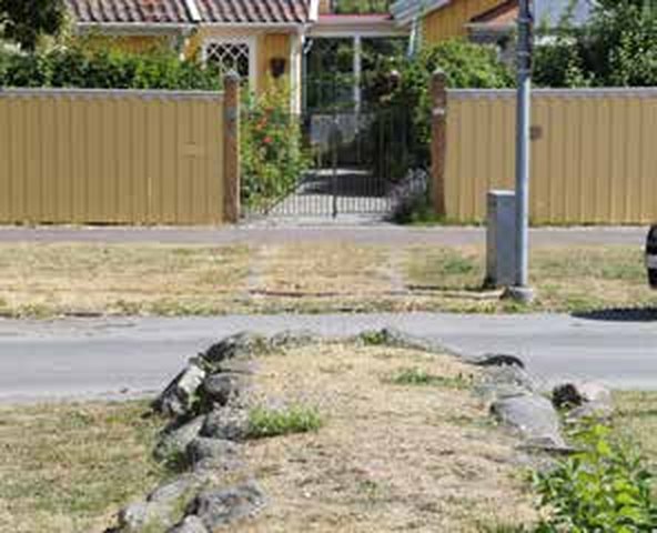 Stop 12: The Krusenstiernska garden and the old city wall — The Park Promenade, Kalmar, Sweden