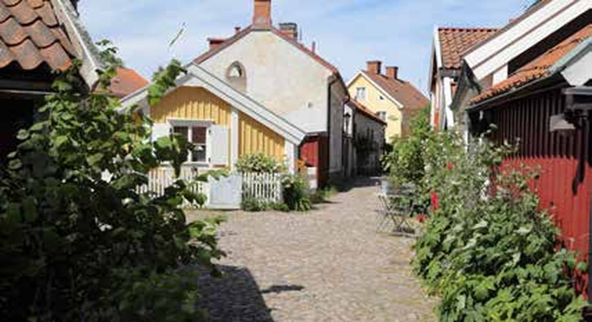 Stop 13: Gamla Kungsgatan and Old Town — The Park Promenade, Kalmar, Sweden
